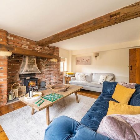 Cotswold Thatched Cottage Mickleton  Exterior photo