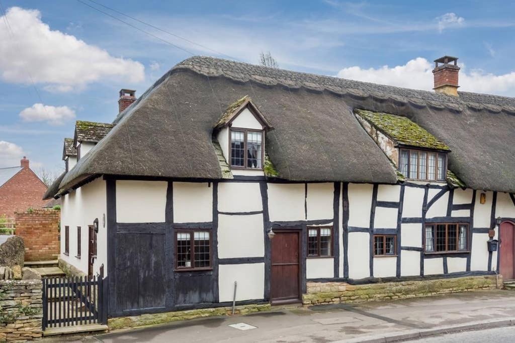 Cotswold Thatched Cottage Mickleton  Exterior photo