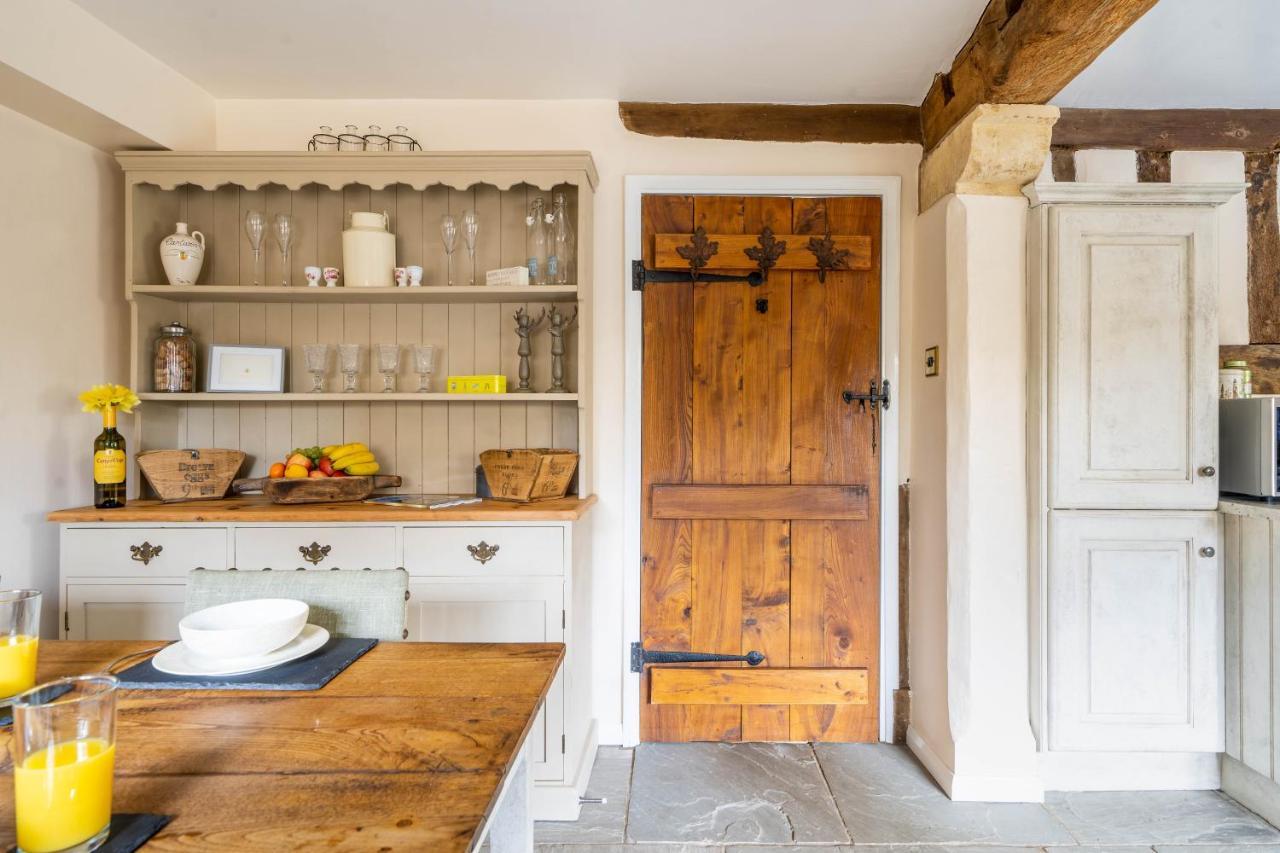 Cotswold Thatched Cottage Mickleton  Exterior photo